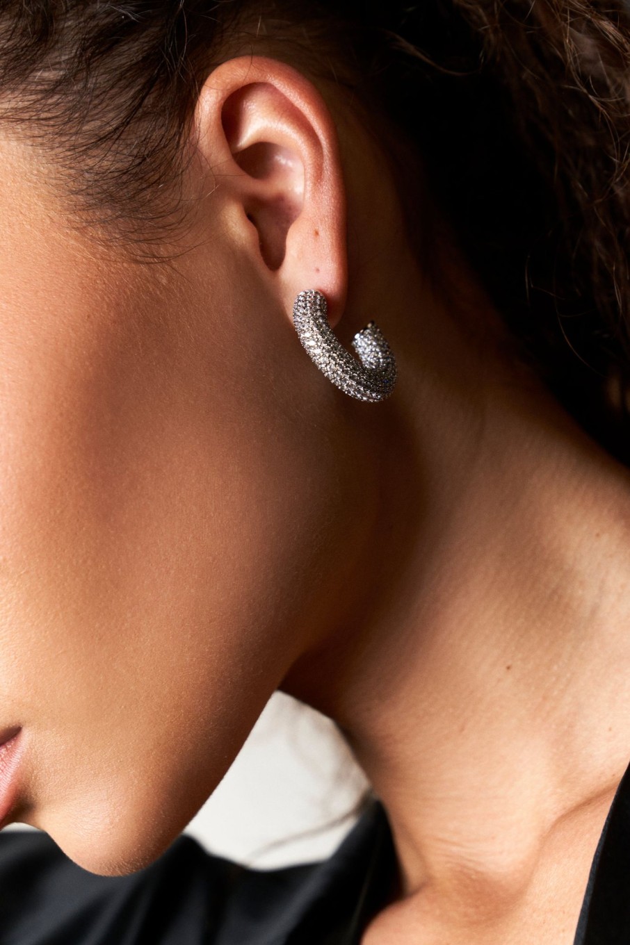 Earrings Lili Claspe | Small Pave Sloane Hoops